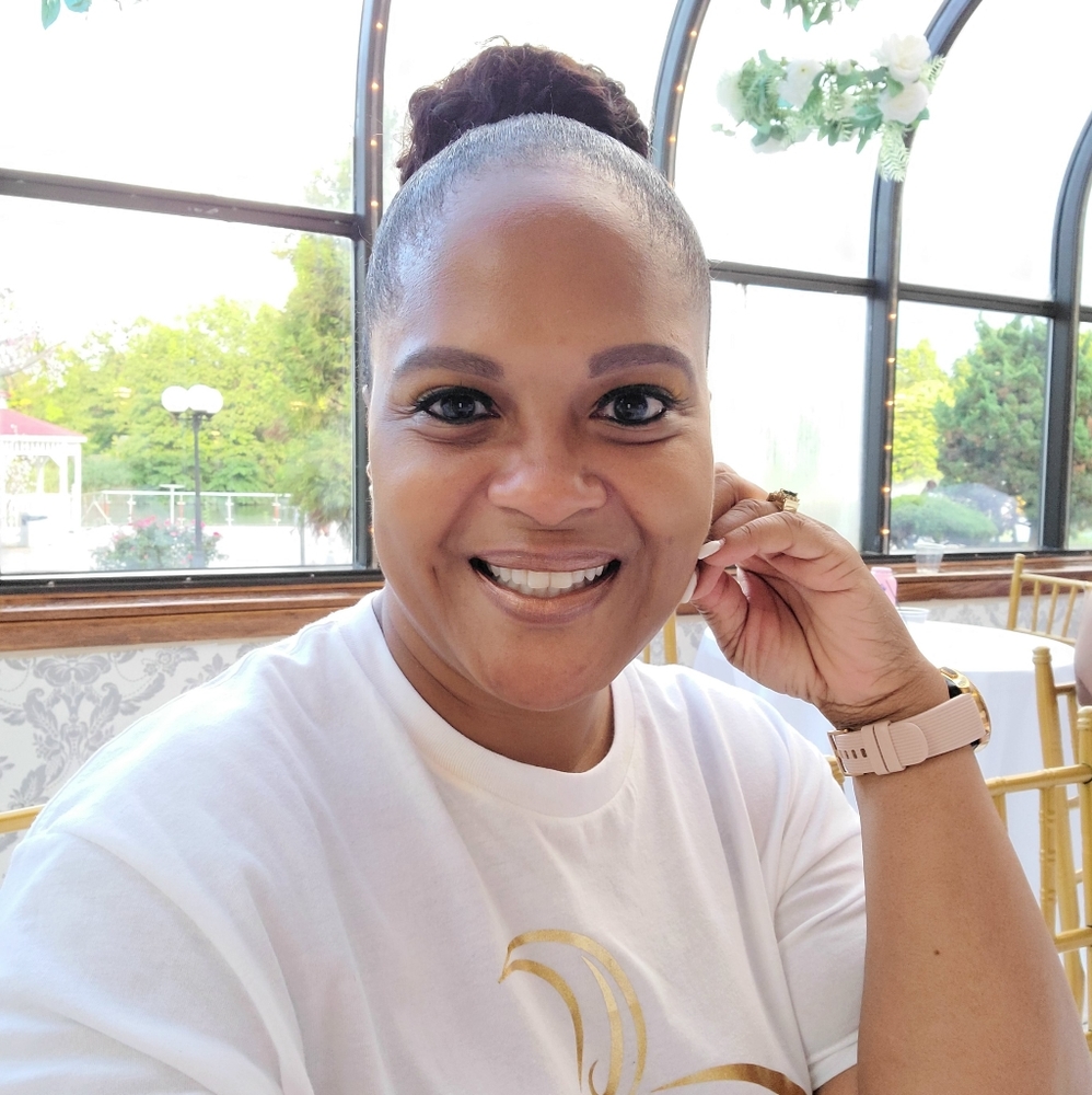 Meet your Posher, Joy